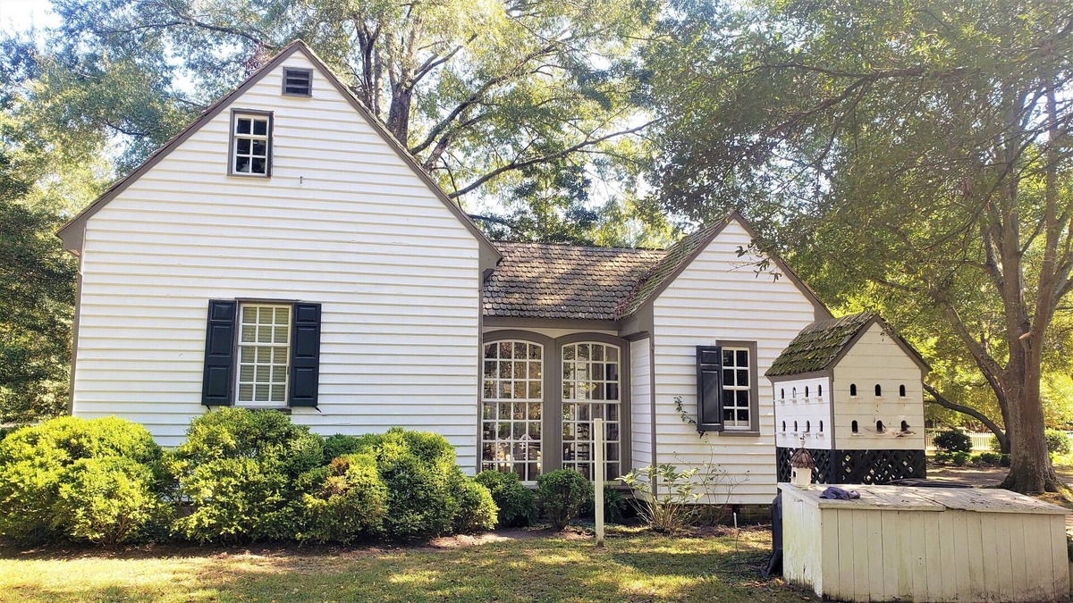Hayes Cottage | Cozy Colonial 1740 Cottage