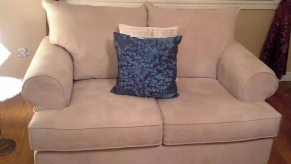 Dollard-des-Ormeaux House | Cozy comfort with free private parkingn
