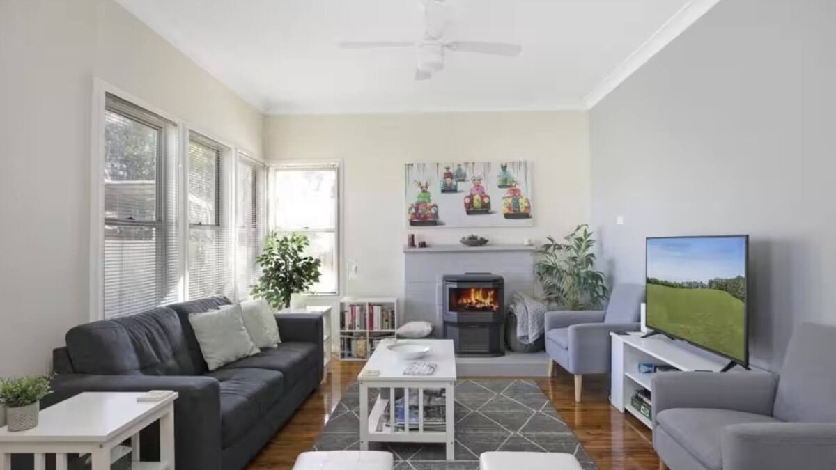 Berrima House | Cozy comfort awaits at Ronelle Cottage — your home away from home.