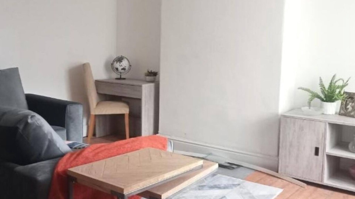 Warrington Apartment | Cozy Comfort & Modern Amenities at Planet 9, Warrington