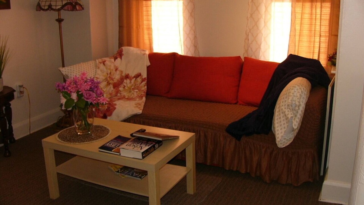 Stroudsburg Apartment | Cozy, comfortable and conveniently close to historic downtown Stroudsburg!