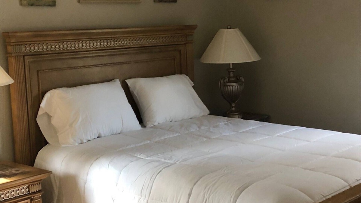Sumter House | Cozy comfortable home near lakes, parks and downtown Sumter