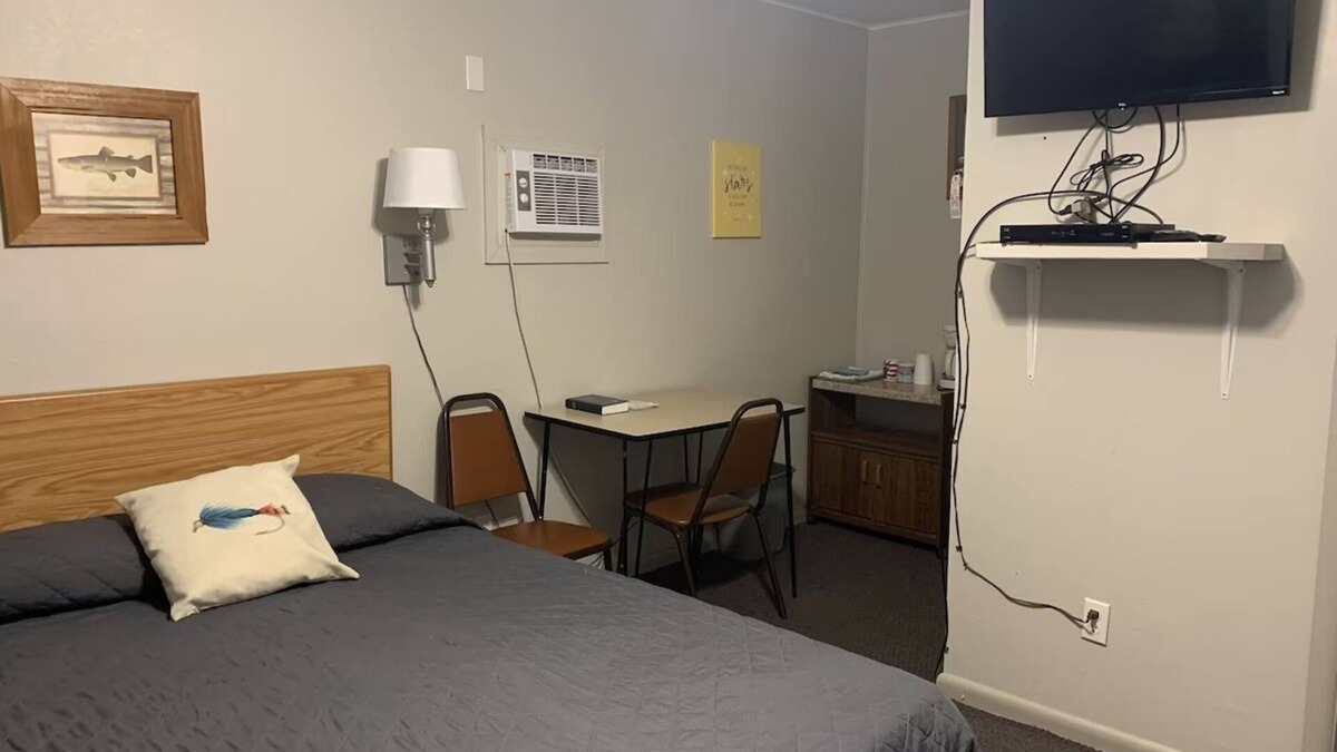 Cassville Cabin | Cozy & Comfortable Stay-Cabin 15