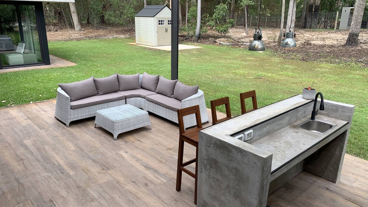 Solanas House | Cozy, comfortable, modern Design House, minutes to beach