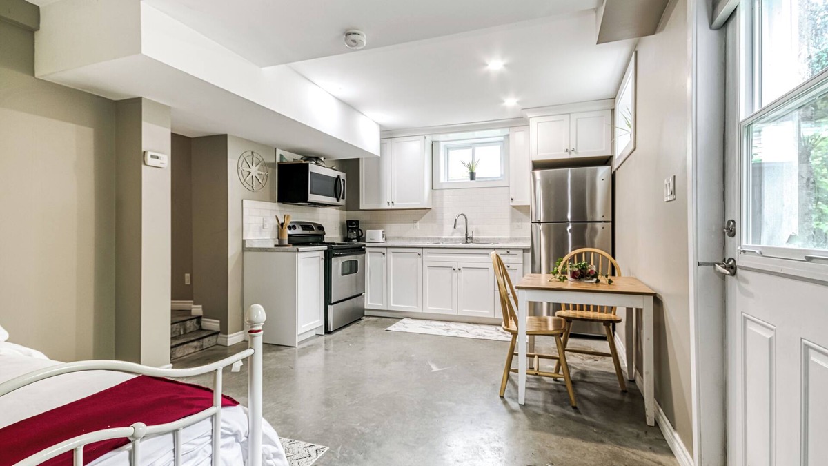 Sudbury Apartment | Cozy Comfy Studio