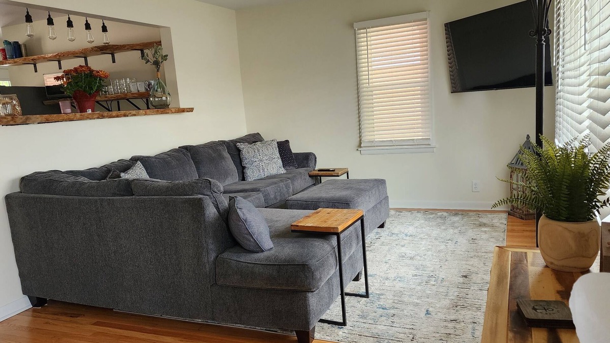 Bourbonnais House | Cozy Comfy