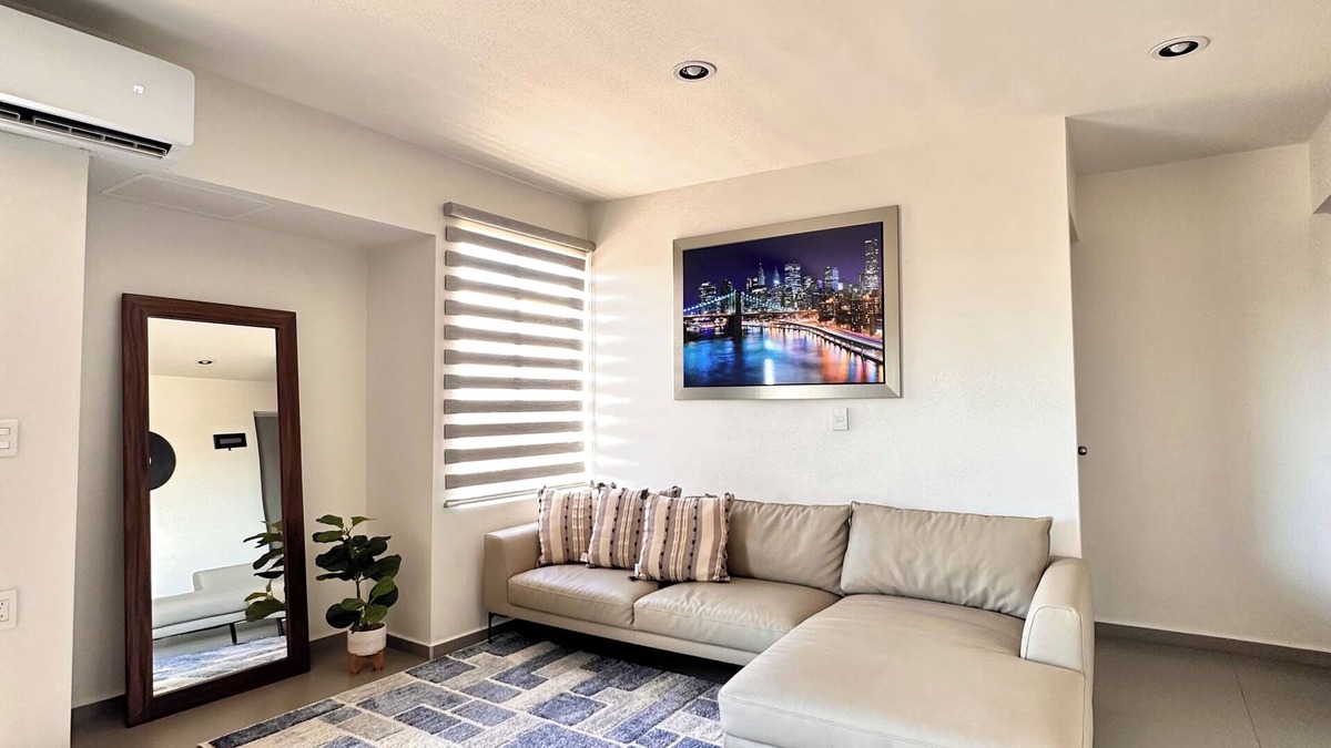 Villa Marina Apartment | Cozy condo 2 blocks away from beach