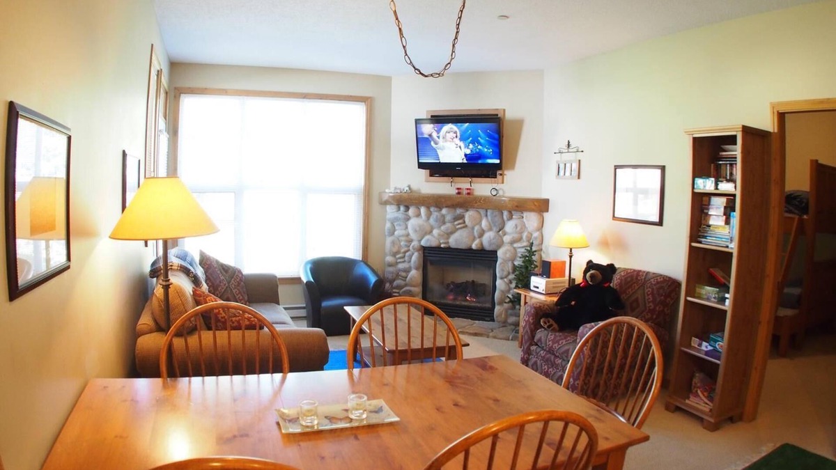 Sun Peaks Condo | Cozy Condo Close to Village | Access to Ski-Out Trail | Private Hot Tub | Fireplace