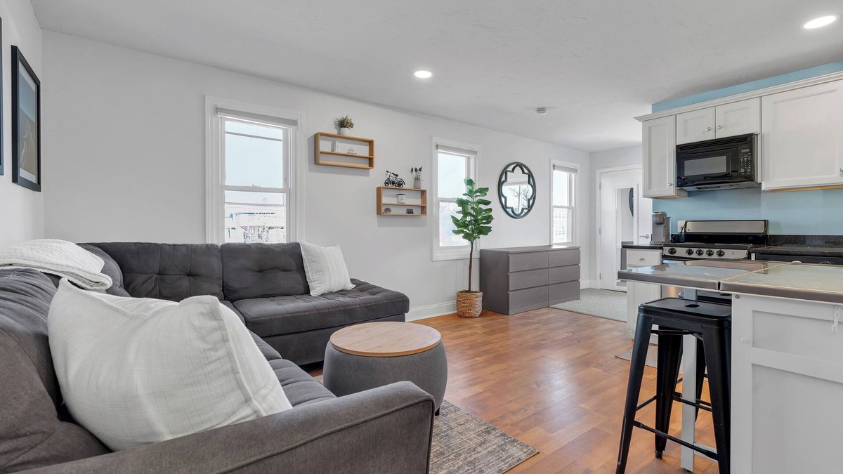 Ocean Bluff-Brant Rock Condo | Cozy condo in charming Marshfield few minute walk to the beach!
