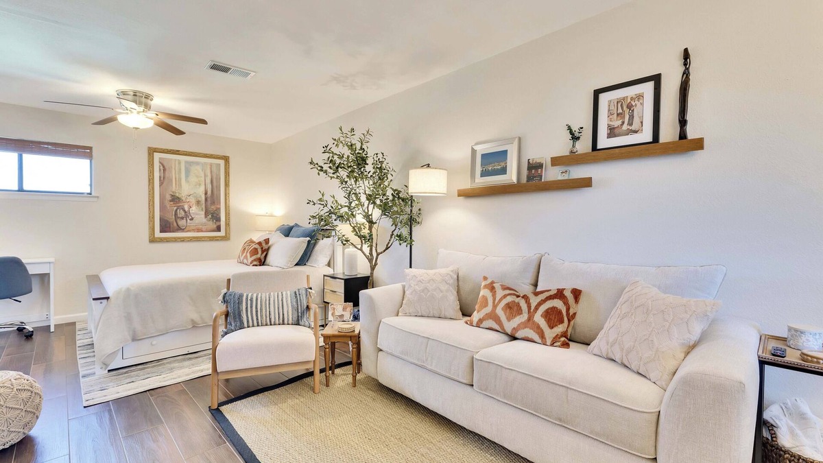 Hyde Park Condo | Cozy Condo in Historic Hyde Park