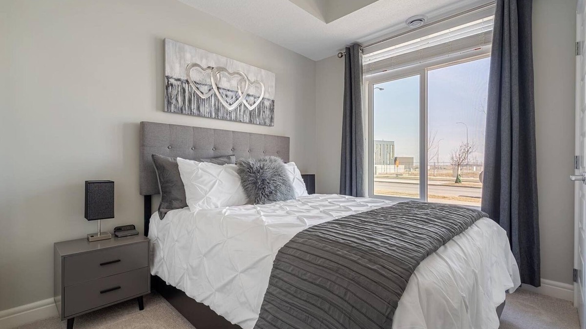 Southeast Calgary Condo | Cozy Condo in the Heart of Seton