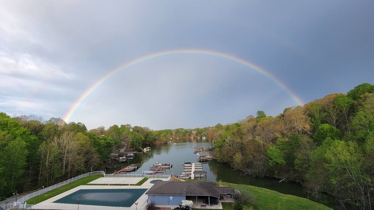 North Shore Condo | Cozy condo on Smith Mountain Lake