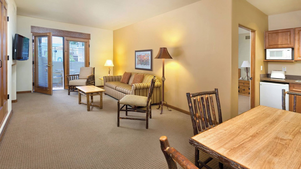 Taos Resort | Cozy Condo w/Kitchenette - Near Historical Sites