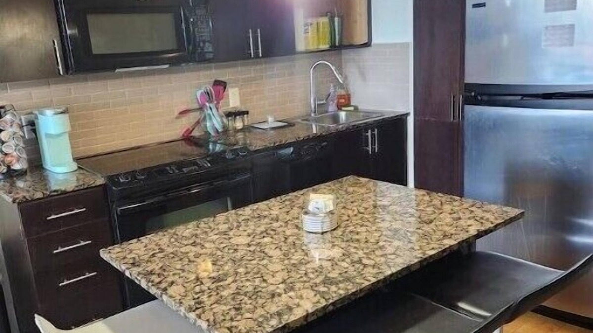 Flemingdon Park Condo | Cozy Condo with Amazing views and Amenities