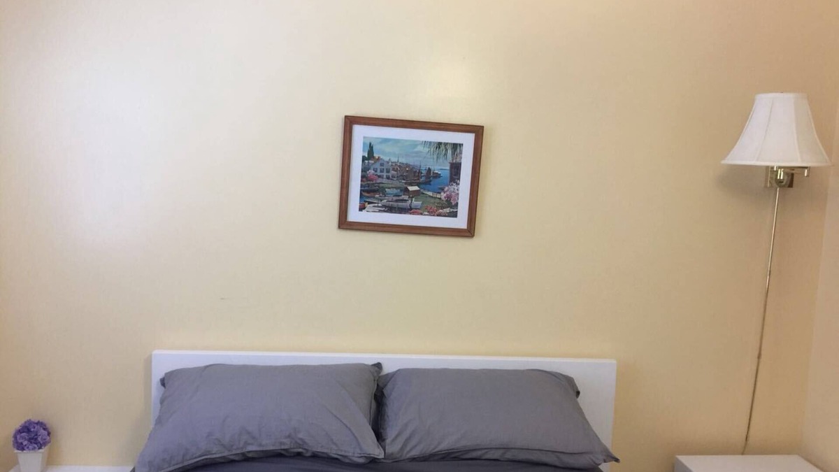Misquamicut Condo | Cozy Condominium Walking To The Misquamicut Beach.Unit One