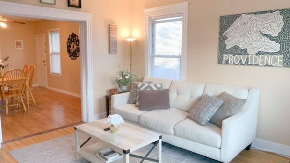 Pawtucket Apartment | Cozy, Convenient 3 Bed Apartment near Providence!