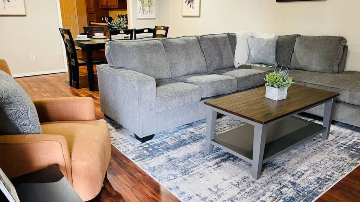 McAlester House | Cozy & Convenient Duplex: Free WIFI, washer/dryer