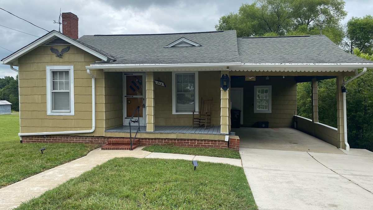 Thomasville House | Cozy & Convenient Home Across from Thomasville Hospital