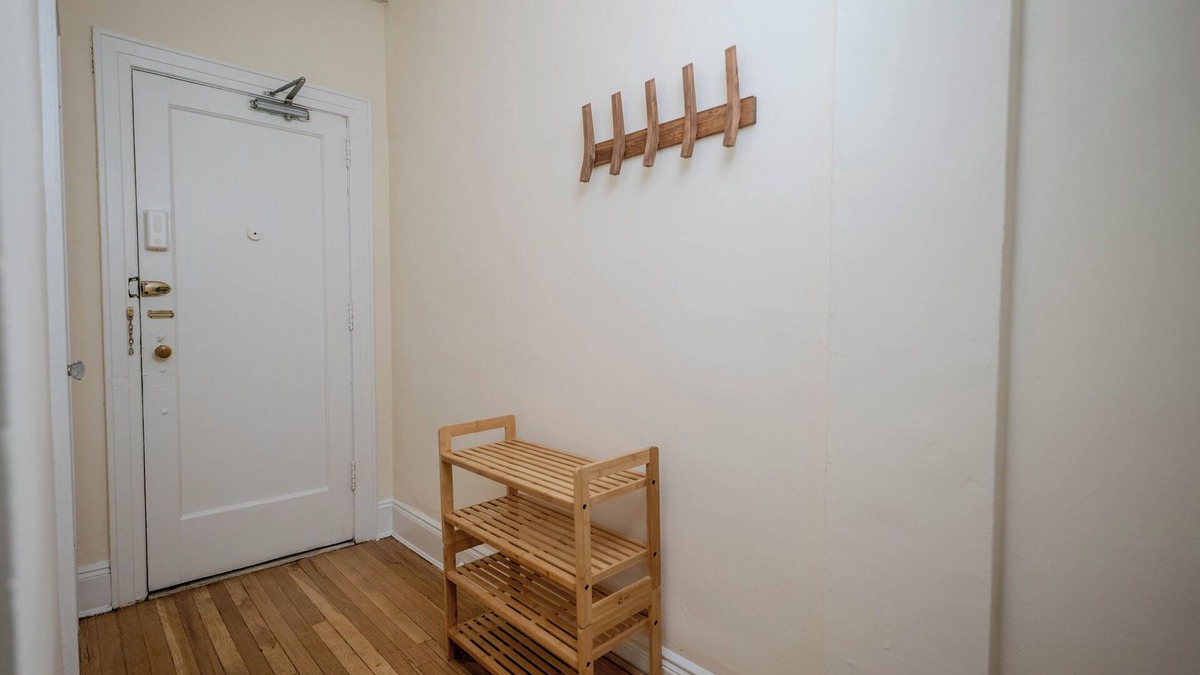 Hoboken Apartment | Cozy Corner: Midtown Convenience