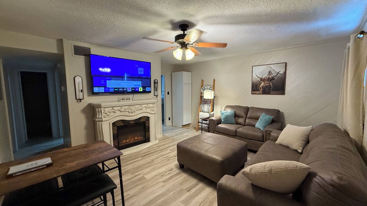 Salina Apartment | Cozy Corner RetreatnNo Cleaning Fee!