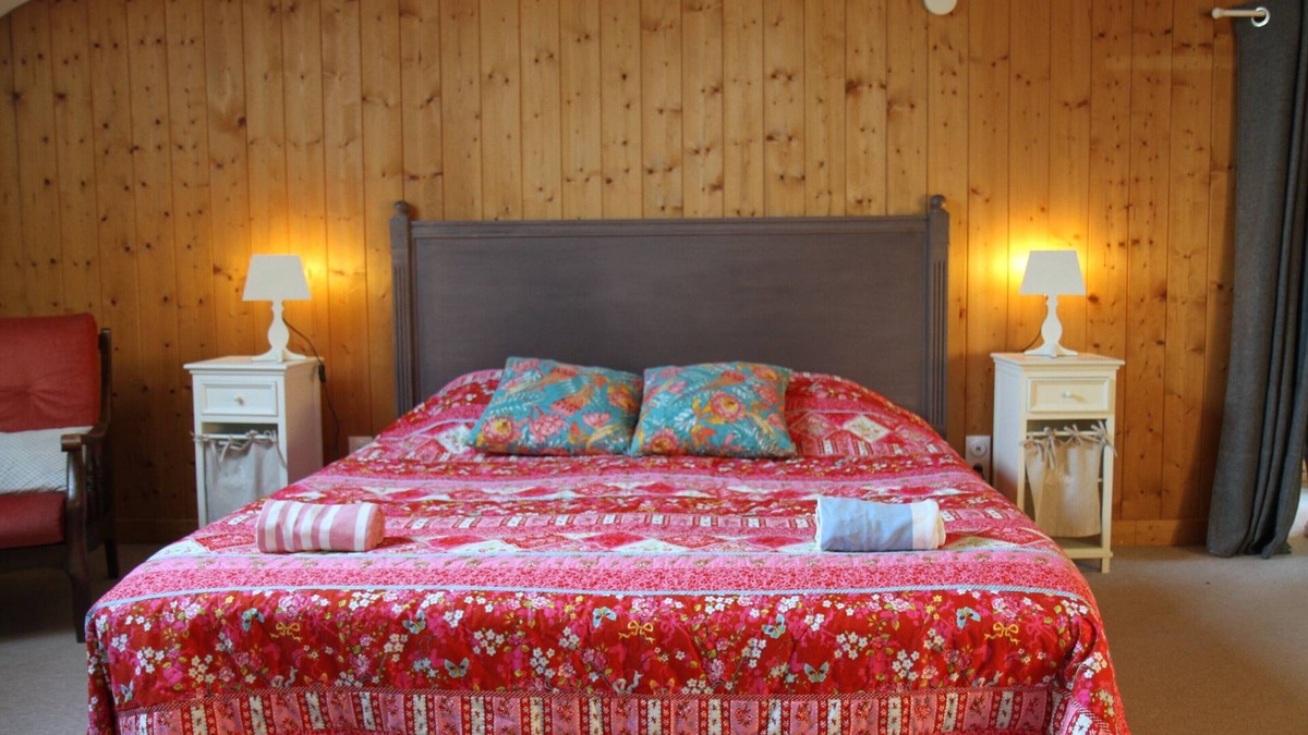 Saint-Leger-les-Paray House | Cozy cottage, swimming pool, tourism and all amenities