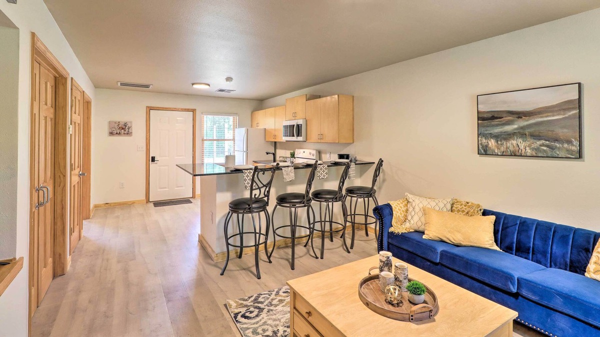 Cecil Cottage | Cozy Cottage < 1 Mile from Kindred Barn!