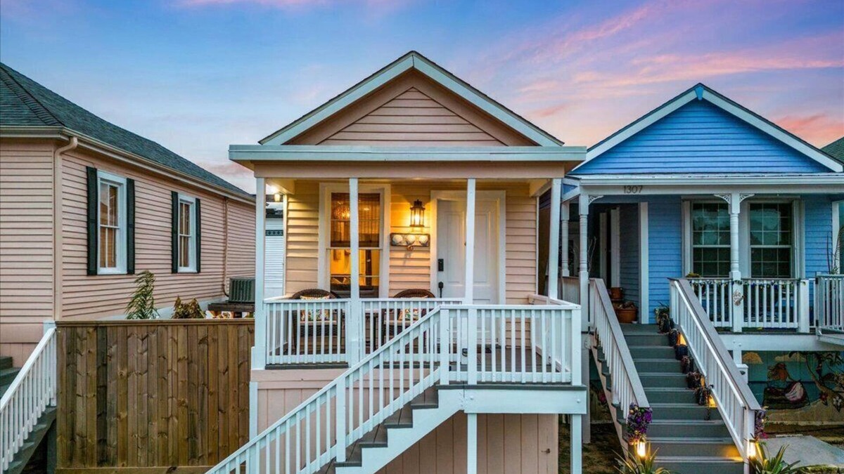 San Jacinto Cottage | Cozy cottage 3 blocks to beach