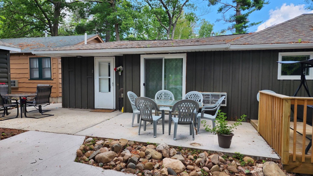 Solon Springs Cottage | Cozy Cottage: A Lakeside Nook of Comfort and Charm