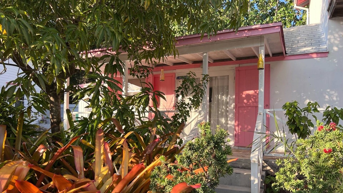 Governor's Harbour Cottage | Cozy Cottage Located in the Heart of Governor's Harbor