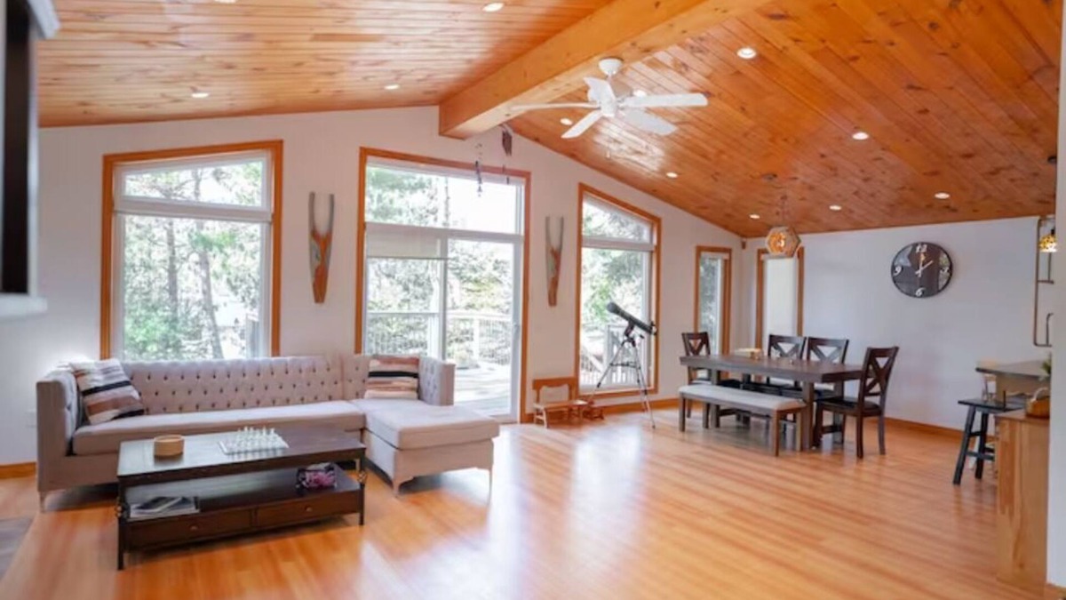 Tiny Cottage | cozy cottage by Georgian Bay & sandy beach