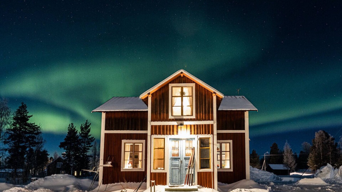 Overkalix House | cozy cottage by the lake near Överkalix