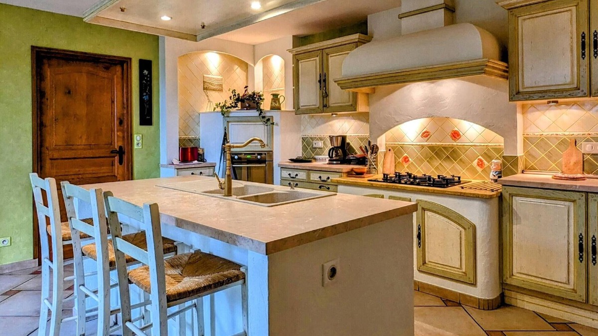 Mantoche Cottage | Cozy Cottage by the Saône