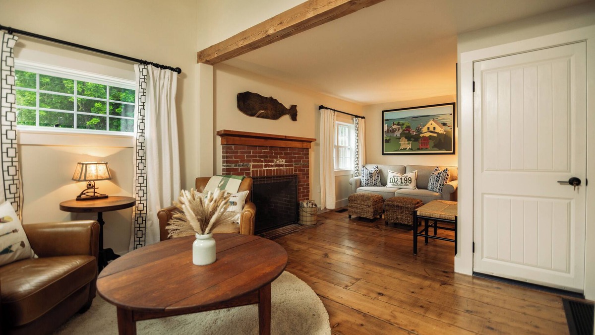 Camden Cottage | Cozy cottage -Close to Downtown Camden!