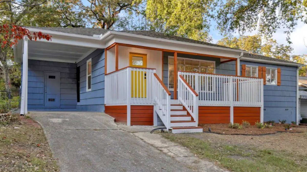 Birmingham Cottage | Cozy Cottage Downtown ~ Near Protective