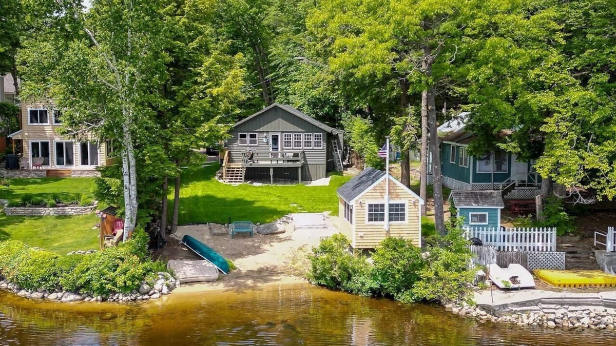Windham Cottage | Cozy cottage fully renovate with open concept on Forest Lake close to I95