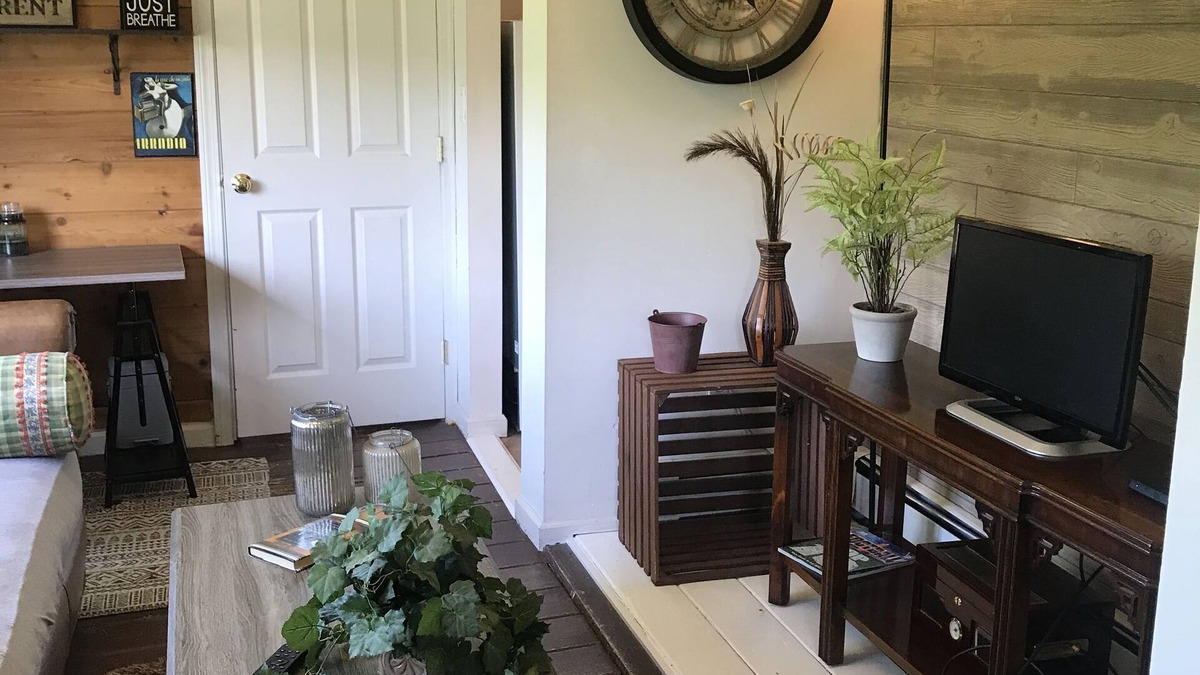 Croton-on-Hudson Cottage | Cozy Cottage Get Away