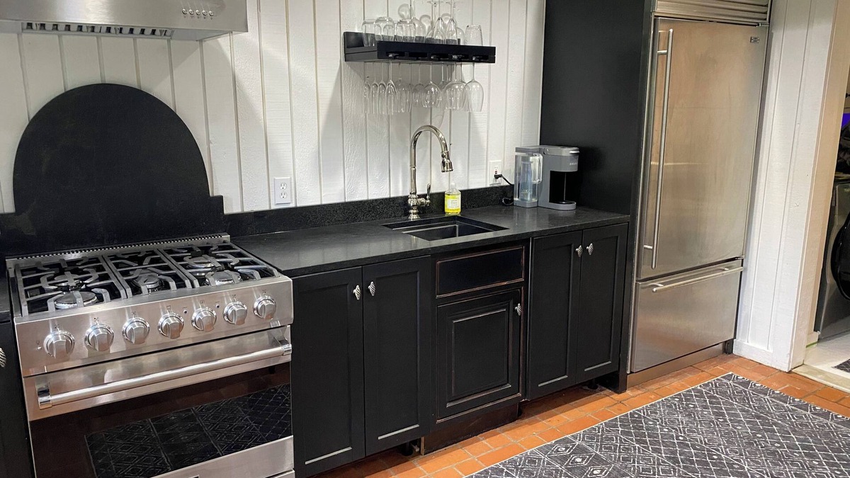 Scotts Corners Cottage | Cozy cottage in charming Pound Ridge with WiFi, AC