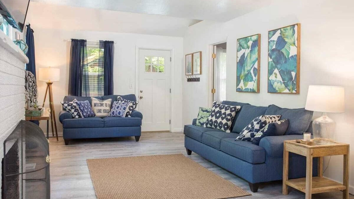 Huron Cottage | Cozy Cottage in Rye Beach with lake view