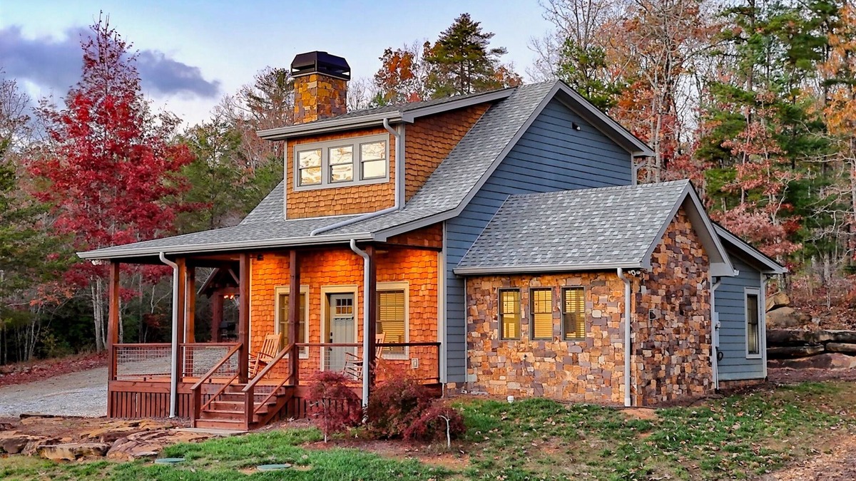Clarkesville Cottage | Cozy Cottage in the Foothills of Blue Ridge Mtns.