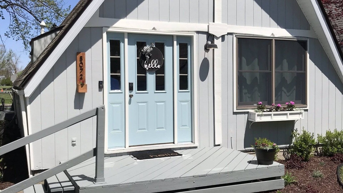 Syracuse Ski Chalet | Cozy cottage—lake Wawasee channel— easy access to lake