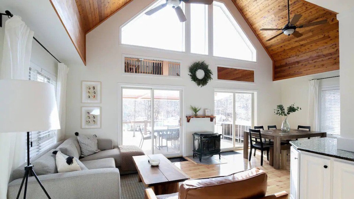 Bumpass Cottage | Cozy Cottage-Lakefront View-Kayaks-Hot tub