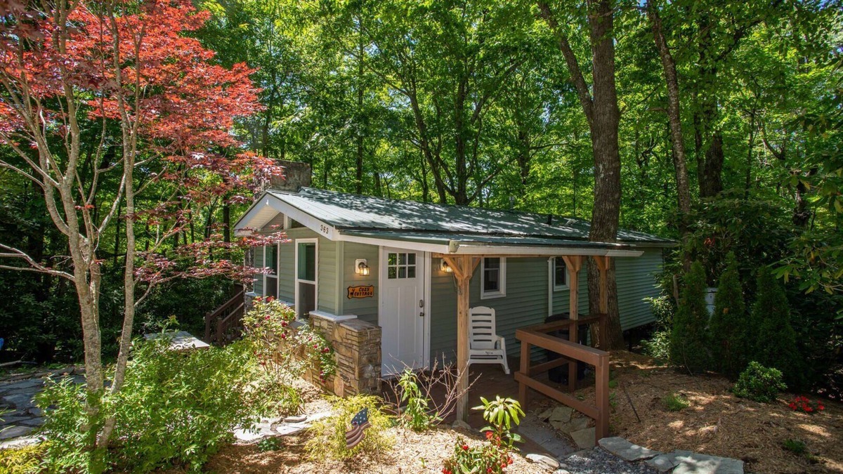 Boone House | Cozy Cottage - Located on App Ski Mtn Lower level game room, Firepit
