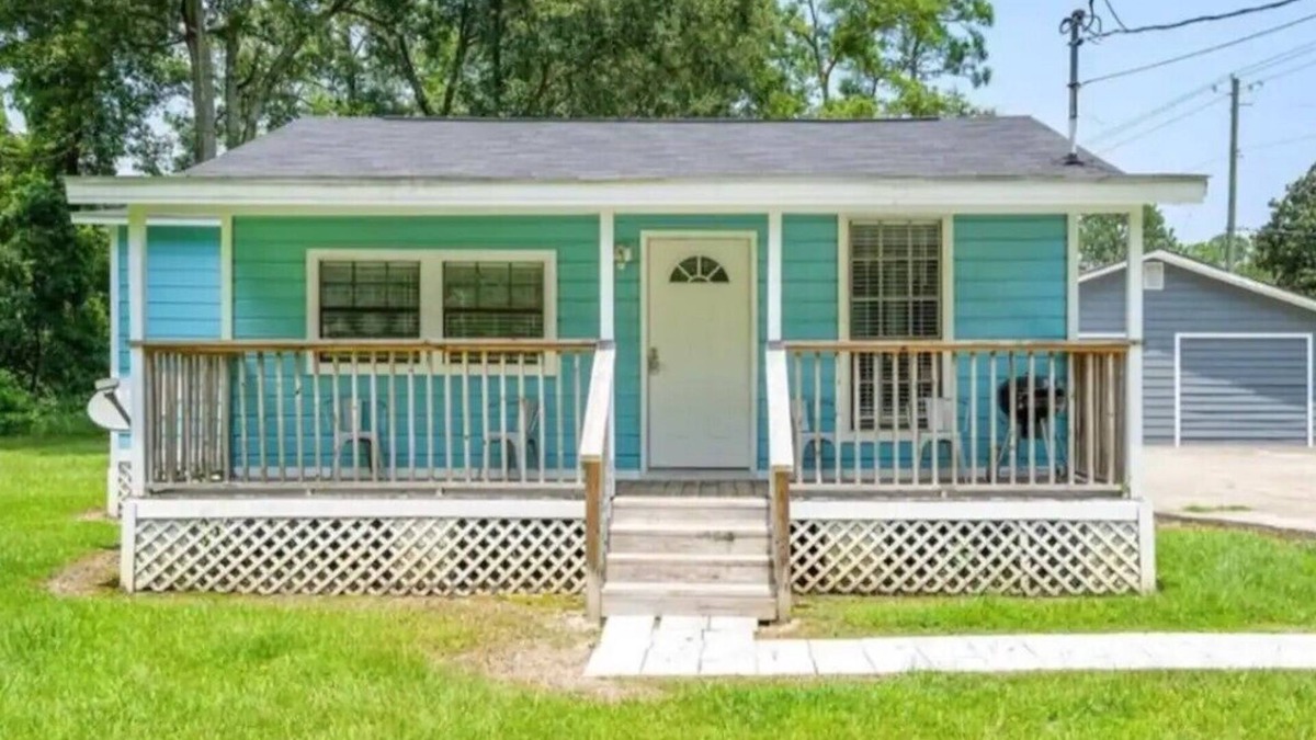 Theodore House | Cozy Cottage near Dauphin Island!