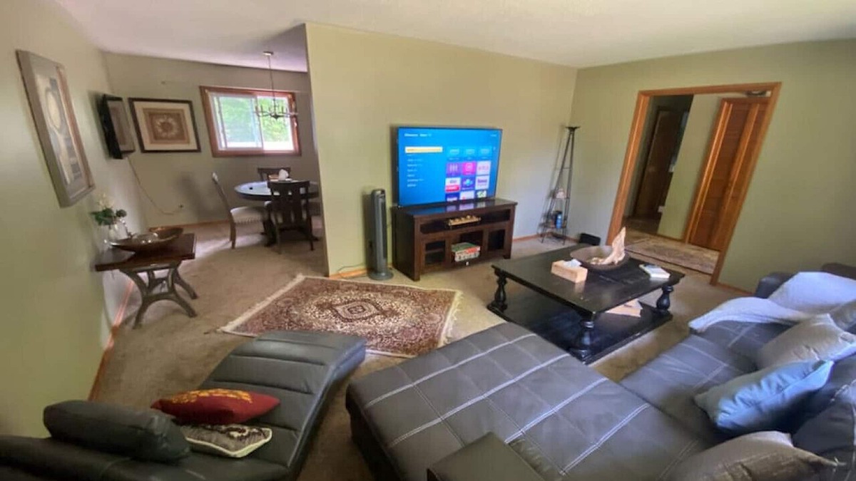 Grafton Condo | Cozy Cottage Near Lake & Toronto