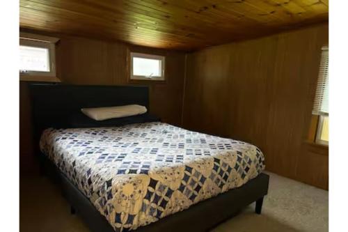 Waynesboro House | Cozy Cottage near Skiing, Gettysburg, and Hiking