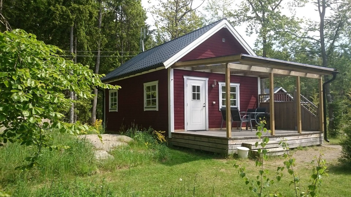 Hallaryd Cottage | Cozy cottage near the lake, including free Wi-Fi and own rowing boat
