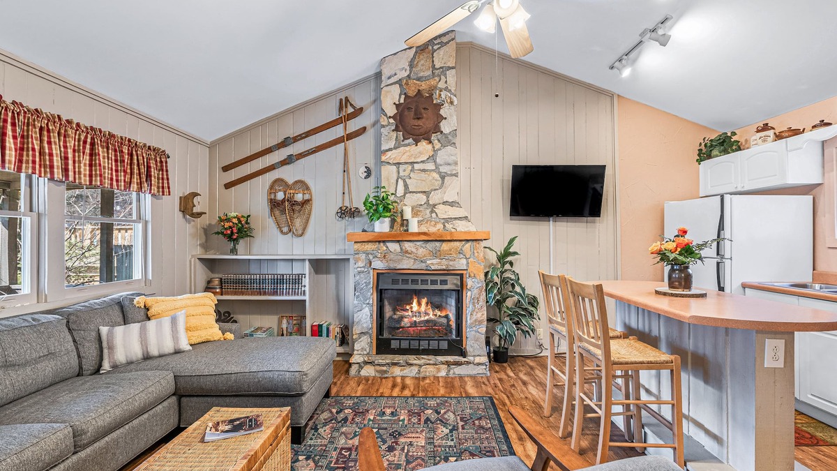 Chimney Rock Cottage | Cozy Cottage Next to Chimney Rock State Park & Lake Lure Beach