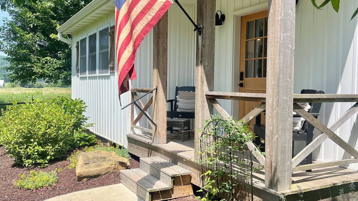 Westby Cottage | Cozy cottage off the banks of Timber Coulee Creek
