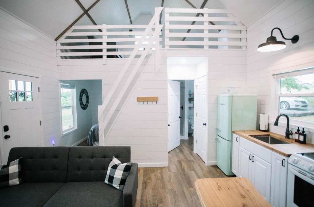 Dry Ridge House | Cozy Cottage on 250 Acre Dairy Farm Near Ark