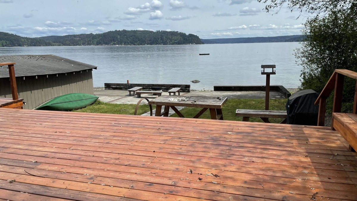 Potlatch Cabin | Cozy Cottage on Hood Canal with Mt Ranier View
